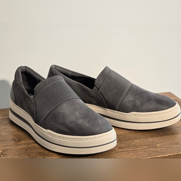 NWOT Cloudsteppers By Clarks Slip-on Audreigh Eve Sneakers Women's Size 7.5D - Picture 2 of 11